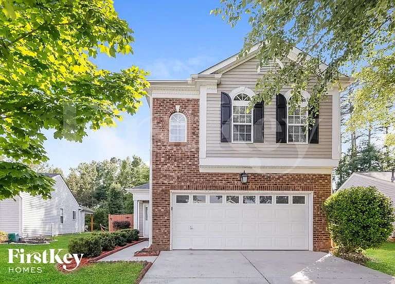 1018 Salmon River Dr — Photo 1