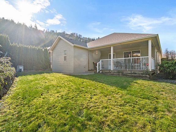 4th image of 43875 Chilliwack Mountain Rd #11