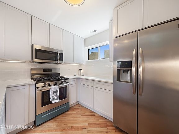 4th image of 1911 S Clark St #1D