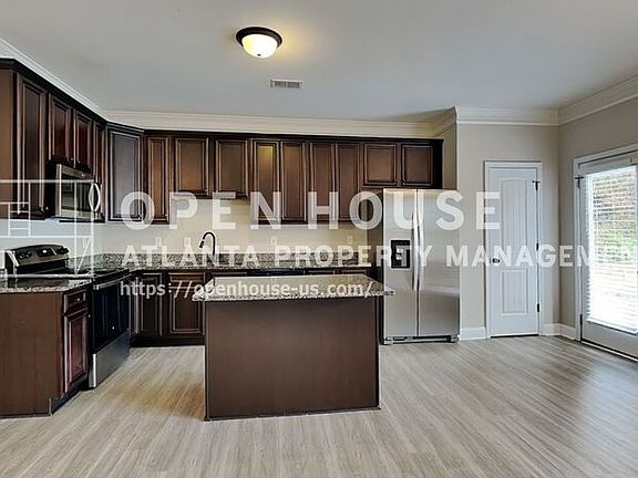 5th image of 218 Cranbrooke Dr