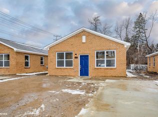 21 E Cornell Ave, Pontiac, MI 48340