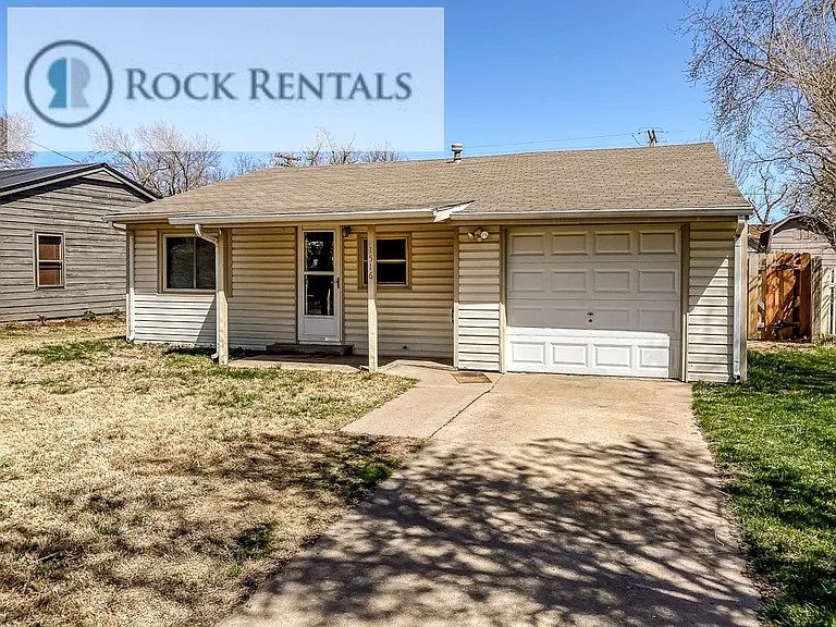1516 Woodlawn St — Photo 12