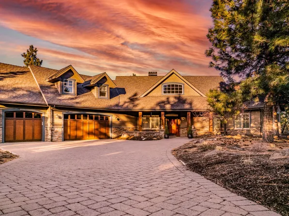 3240 Colonial Dr, Bend, OR 97703