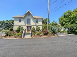 39 Hasbrouck Rd, Staten Island, NY 10304