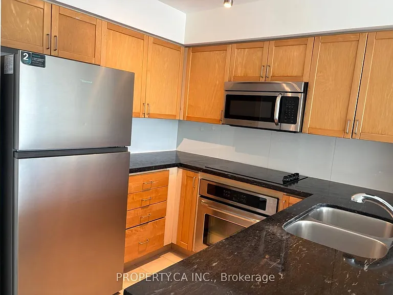 30 Harrison Garden Blvd #1906 — Photo 13