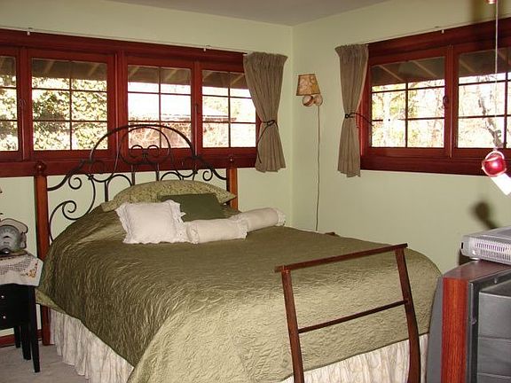 4th image of 2305 Alta Vista Dr