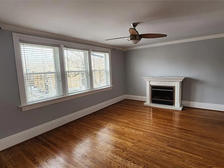 7570 Byron Pl #3W — Photo 2