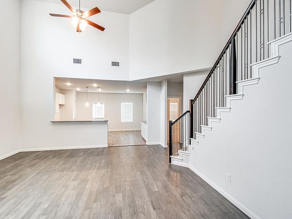 2nd image of 2052 Crosby Dr
