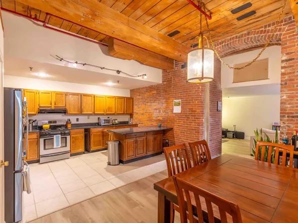 470 Silver Street #111, Manchester, NH 03103