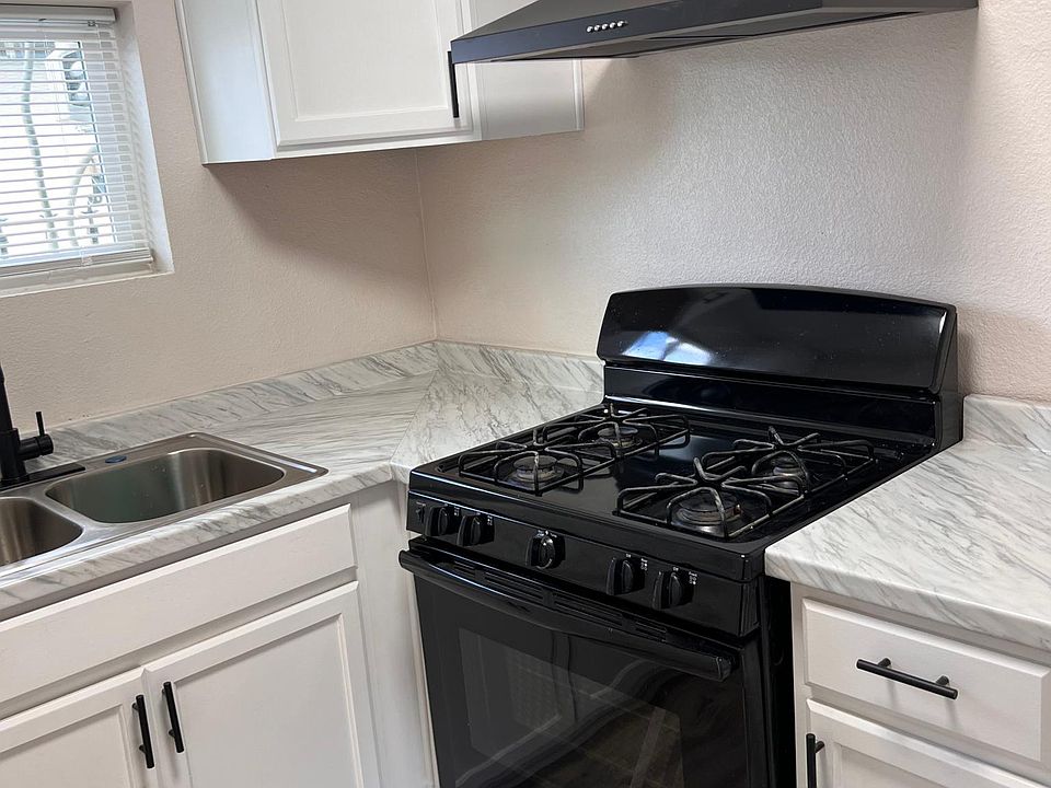 6954 Center St, Winton, CA 95388 Zillow