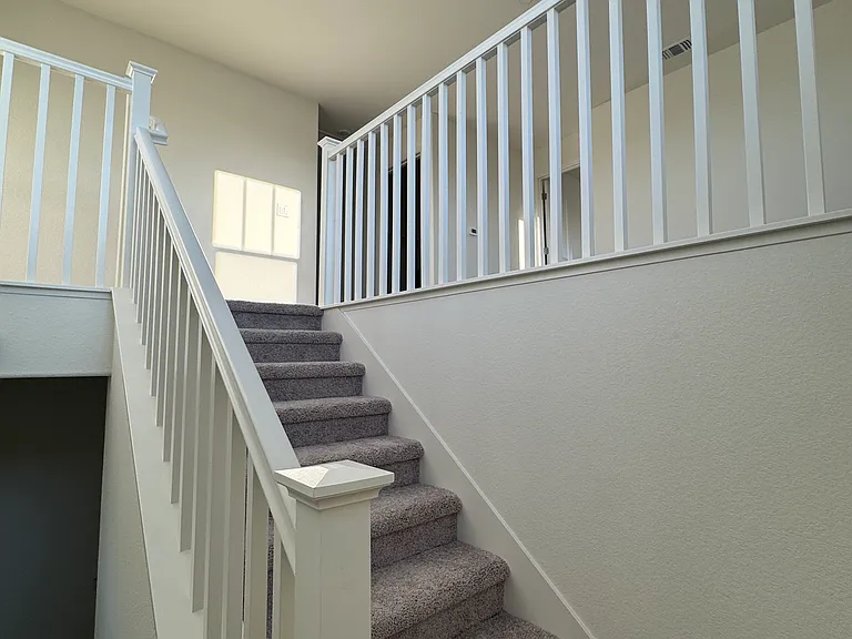 434 Miramar Dr — Photo 3
