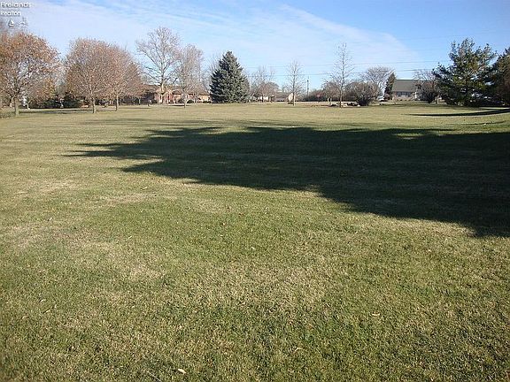 3rd image of 3208 Stuart Dr