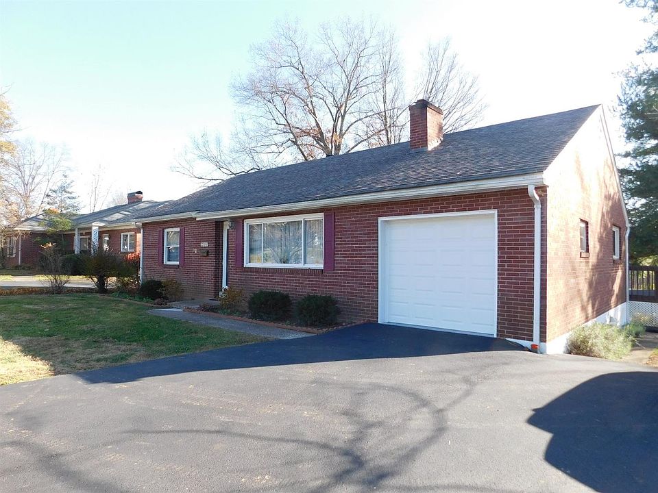 1st image of 721 Clover Dr