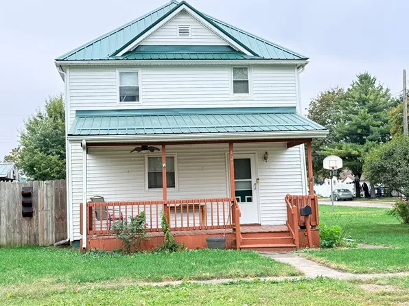 427 W Maple St, Hoopeston, IL 60942