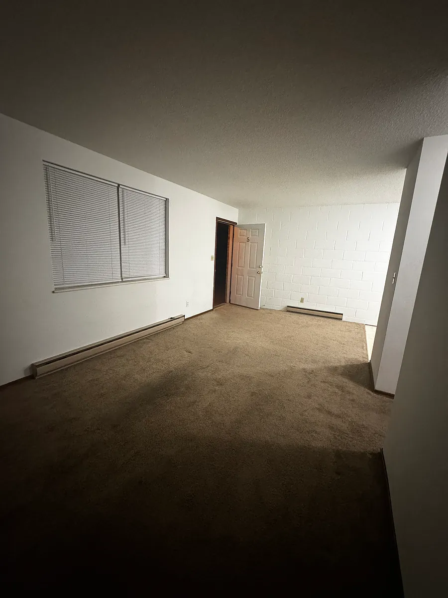 Building Photo - 210 N Farmington Rd #5