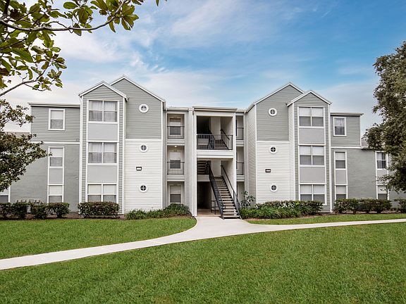 3rd image of 300 SE Saint Lucie Blvd #10-201