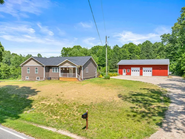 54727 Twin Lakes Rd, Dowagiac, MI 49047