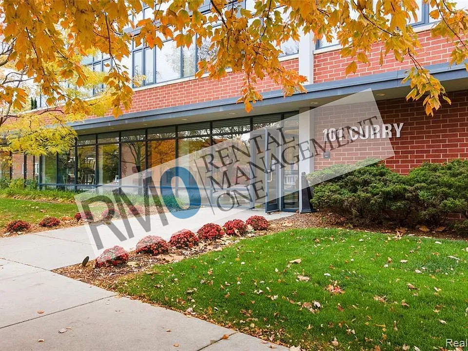 101 Curry Ave #204