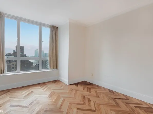 351 East 51st Street 12B image 5 of 5