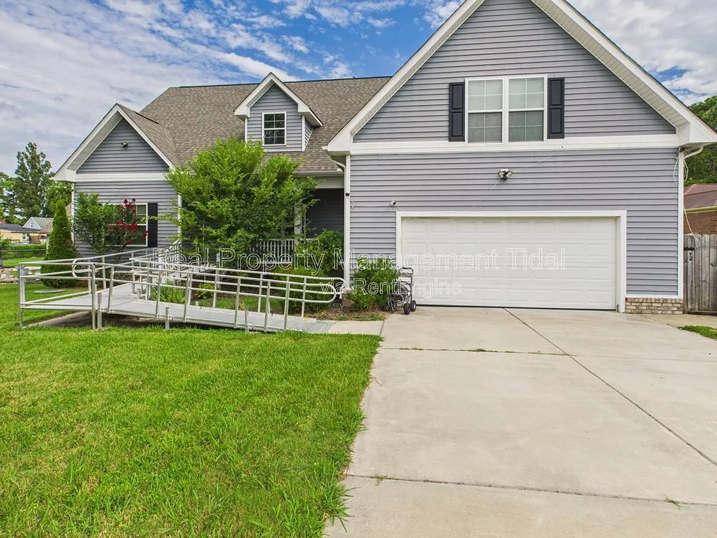 4 bed, 3.5 bath, 3036 sqft, $2,995 — Photo 1