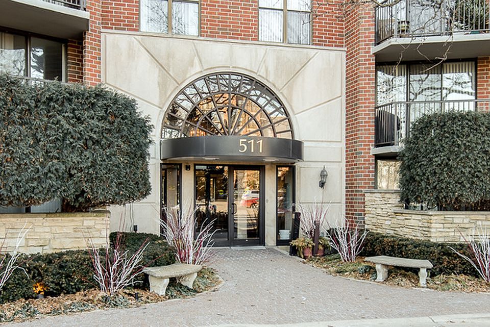 1st image of 511 Aurora Ave Unit 506