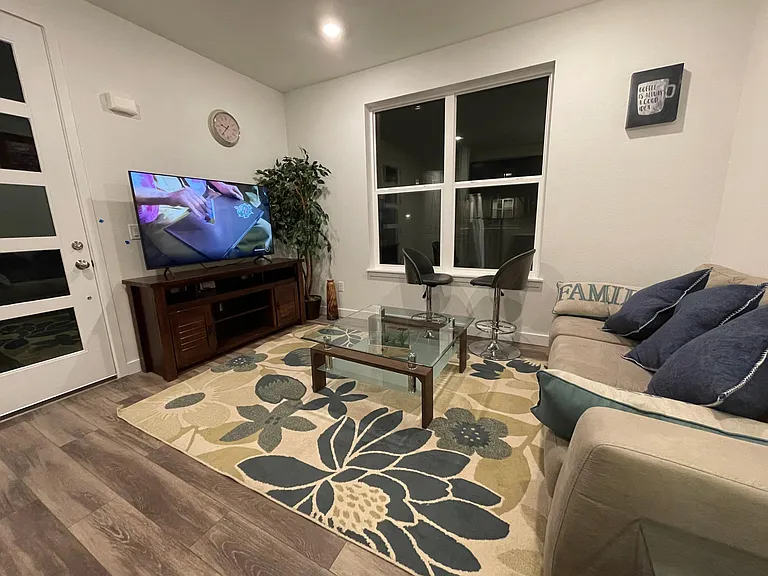 8136 Sewanee Peak St — Photo 4