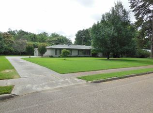 709 6th St NW, Springhill, LA 71075