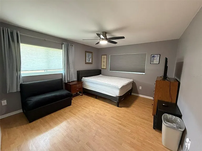 15152 Buswell Ave — Photo 16