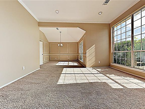 2nd image of 3219 Lance Ln