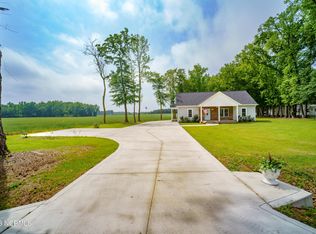632 N Blizzardtown Rd, Beulaville, NC 28518