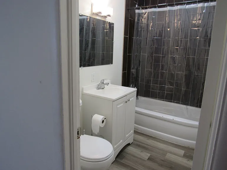 Updated Duplex Unit — Photo 9
