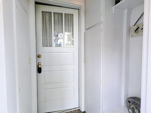 5th image of 410 1st St S