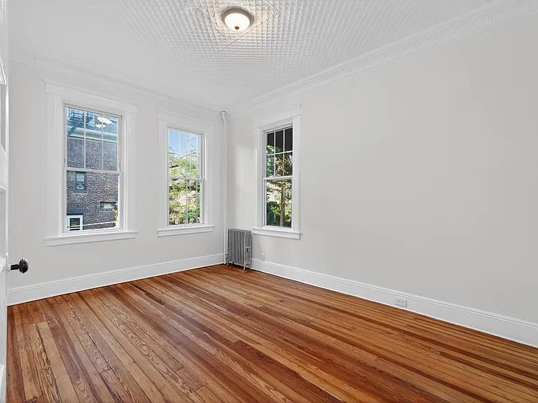 42 Duer Pl #1 — Photo 13
