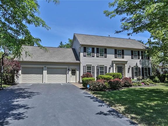 3rd image of 23 Devonwood Ln