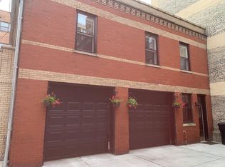 509 W Briar Pl, Chicago, IL 60657