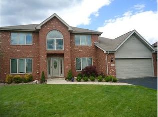 951 Wildwood Dr, New Lenox, IL 60451