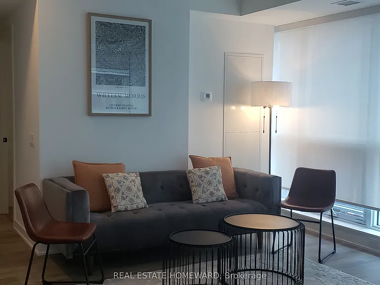 327 King St W #2903 — Photo 3