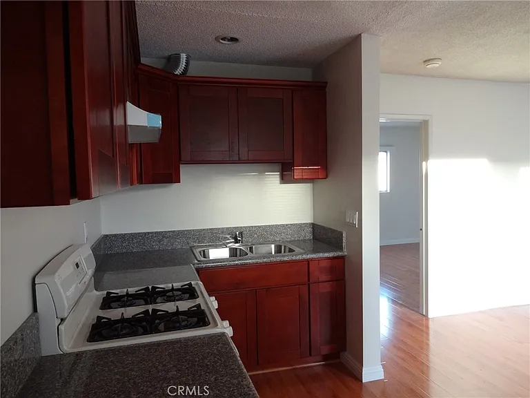 1555 Artesia Blvd — Photo 5