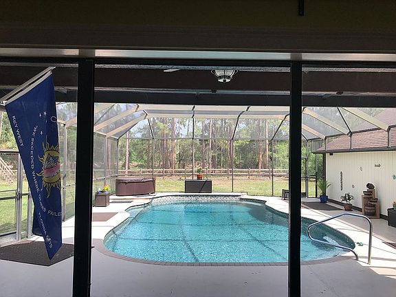 5th image of 222 High Point Dr Unit 1