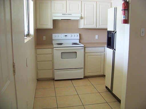 2nd image of 2505 SE 6th St APT 7