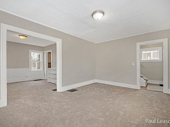 5th image of 1051 Dallas Ave SE