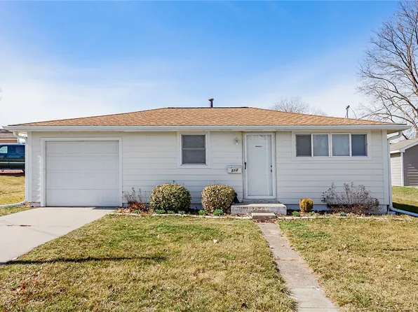 512 S 10th St, Adel, IA 50003