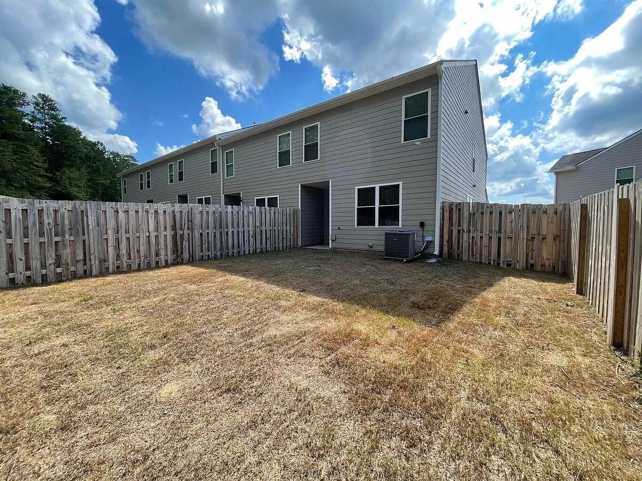 3 bed, 1435 sqft, $1,850 — Photo 3