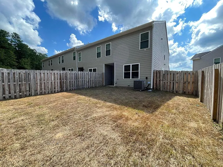 918 Quaint Parish Cir — Photo 3