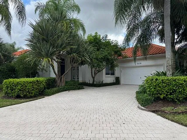7131 Mallorca Cres