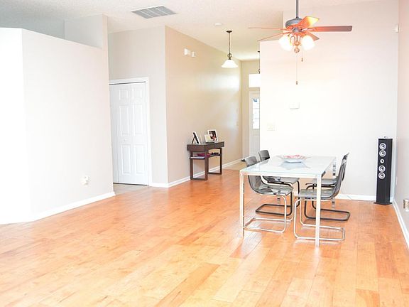 5th image of 12497 Gately Oaks Ln E