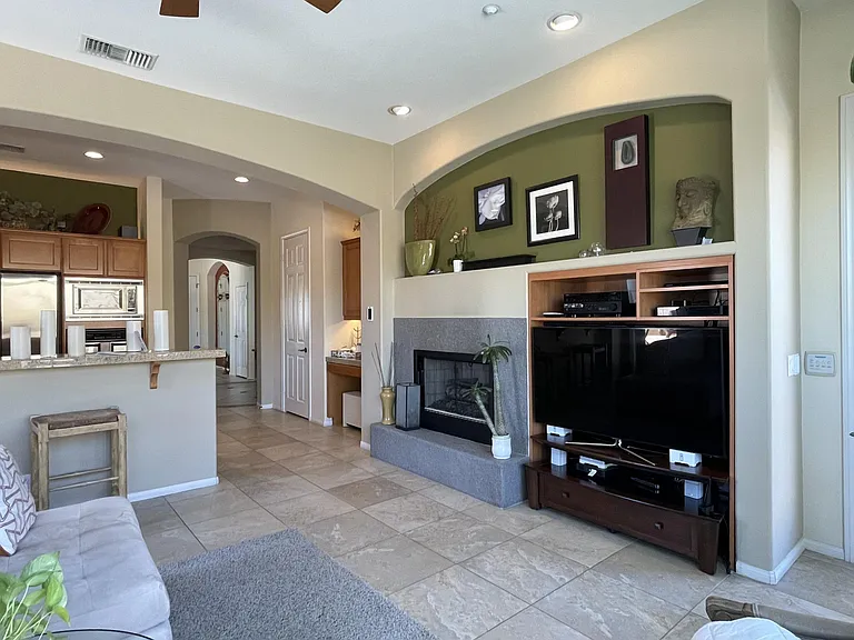 18 Vista Mirage Way — Photo 8