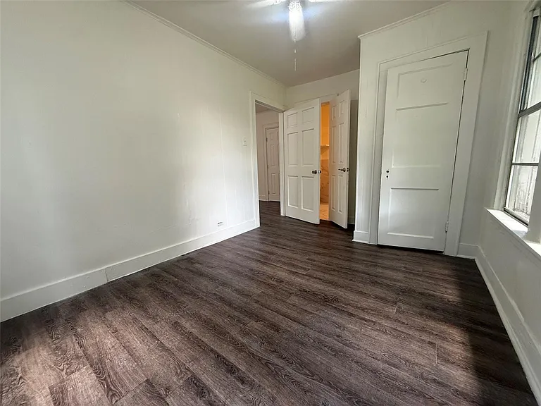 7002 Vandeman St #5 — Photo 12