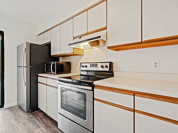 4th image of 126 Springberry Ln #126