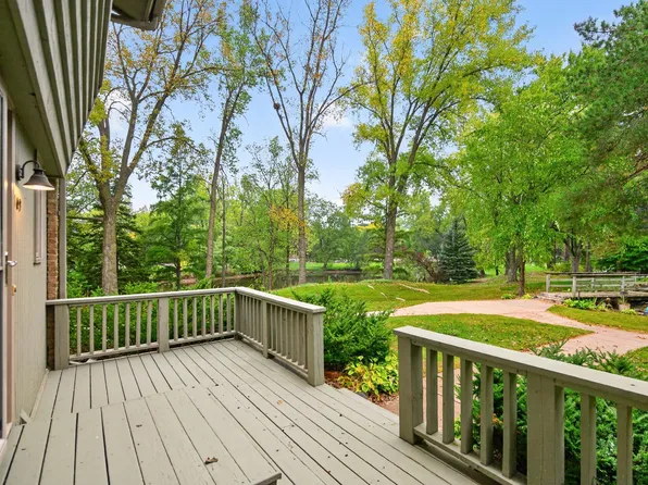 109 Windsor Ln, New Brighton, MN 55112
